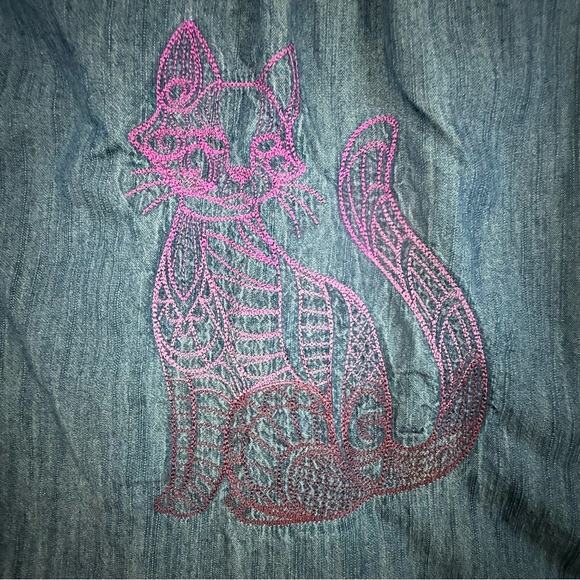 St. John's Bay Shirt Women's Large Chambray Long Sleeve Button Down Embroidered - Picture 3 of 11